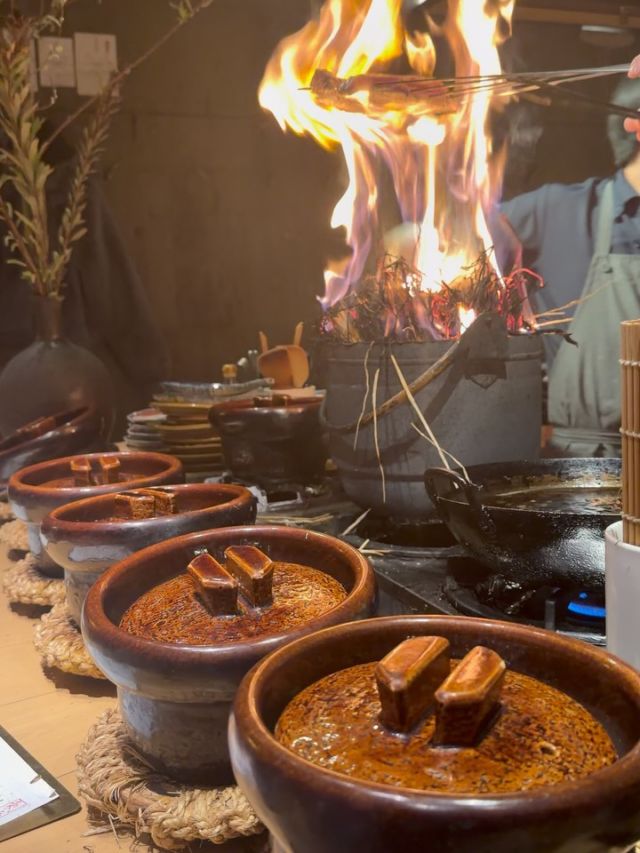 医院のプライベートを少しだけ🤏🏻💦

先日、
退職したスタッフの送別会&新年会がありました✨
院長には素敵なお店に連れてっていただき、
美味しいご飯をたくさん食べました🍴
全部本当に美味しかった~♡(写真はほんの一部🤭)
仕事の話はもちろん、個々のプライベートの話も
たくさんできてすごく楽しい会でした✨
院長ご馳走さまでした〜💖😍

おの歯科医院では一緒に働いてくれる
歯科衛生士さん、受付・歯科助手さんを
募集しています😉気になる方はこちらのDMでも
大丈夫です🙆ご連絡お待ちしております💌