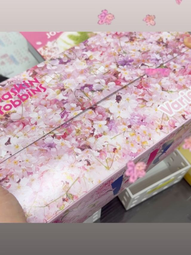 🌷最近のおの歯科医院🌷

①もうすぐ産休に入るスタッフがサーティワンで
　ジェンダービールをしてくれました👶🏻♡
　ピンク色系アイス⇨女の子、チョコ系アイス⇨男の子
　ワクワクして楽しかった〜🎈

②昨年まで一緒に働いていたスタッフの結婚式がありました💐
　スイーツビュッフェ➕お茶漬けビュッフェも、、、🤤
　花嫁姿ほんとに綺麗でした😭お幸せに💒🤍🩷

③院長からのホワイトデー&ハイカロリーランチ会🍴
　院長からホワイトデーでスタバカードをいただきました🎁
　たくさん飲めるの嬉しいっ☕️
　月一のランチ会はハイカロリー摂取で安定💦
　来月はなに食べようかな💭🍔🥤🍟